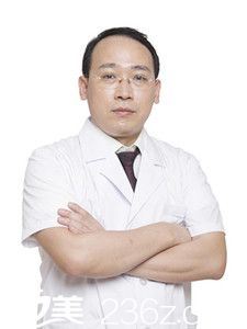石家莊雅芳亞醫(yī)療美容醫(yī)院技術(shù)院長丁慶豐
