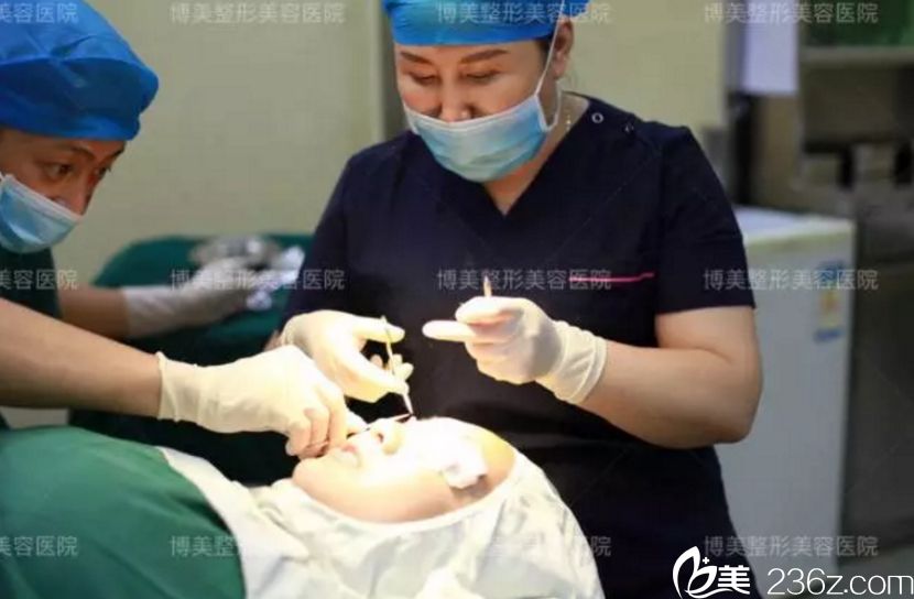 永州博美做雙眼皮過程