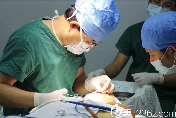 李希軍院長鼻修復(fù)手術(shù)過程圖 李希軍院長鼻修復(fù)手術(shù)過程圖