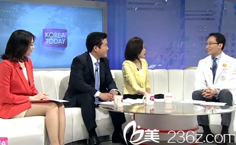 金起甲院長作客整形節(jié)目照片 金起甲院長作客整形節(jié)目照片