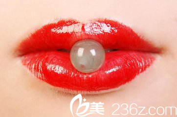 美唇的標(biāo)志就是擁有唇珠