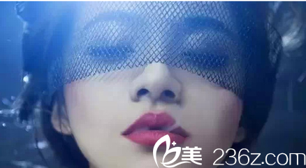 唇珠有的人天生就有，但是后天也可以制造