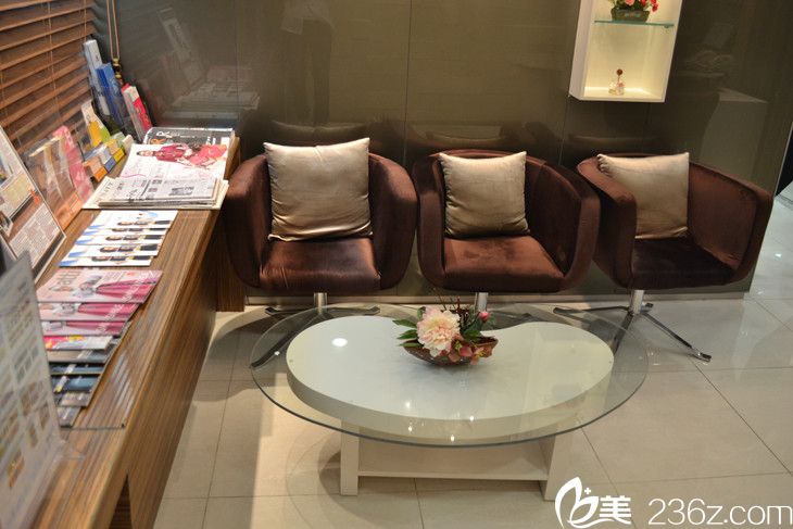 韓國江南三星整形醫(yī)院    等候區(qū)