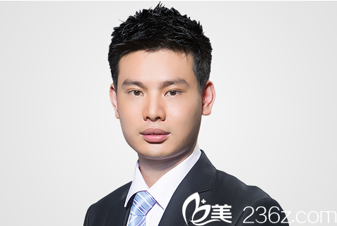 深圳非凡整形醫(yī)院雙眼皮整形醫(yī)生易培金