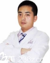 閆侯旺醫(yī)生照片