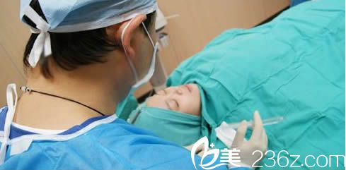 膨體隆鼻和自體軟骨墊鼻尖手術過程