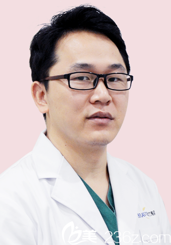 深圳米蘭柏羽醫(yī)療美容門診部朱武根副院長(zhǎng)