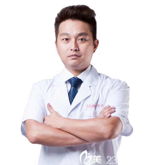 武漢媄妲整形醫(yī)生朱曉浩