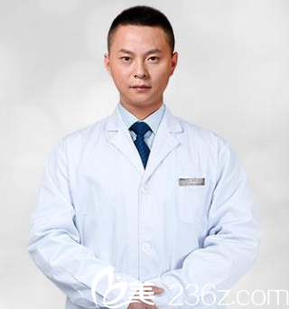 成都美極醫(yī)療美容院長黃華 成都美極醫(yī)療美容院長黃華