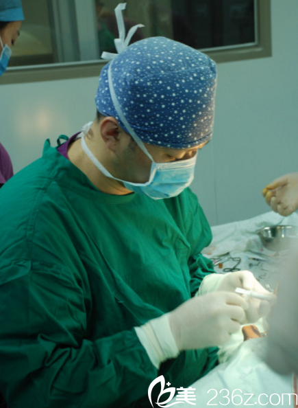 隆鼻大王高山隆鼻手術(shù)過程圖 隆鼻大王高山隆鼻手術(shù)過程圖