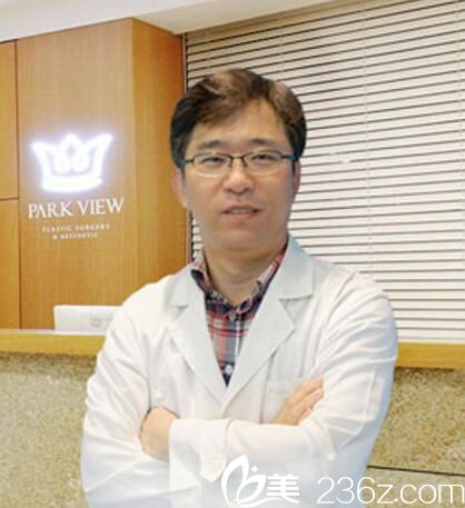 柳真用 麻醉科專業(yè)醫(yī)師 柳真用 麻醉科專業(yè)醫(yī)師