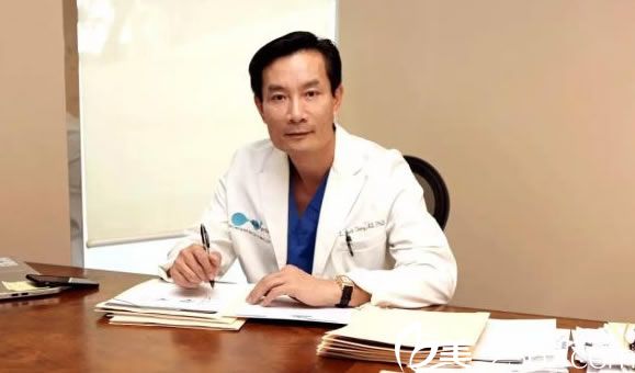 程磊博士簡(jiǎn)介 程磊博士簡(jiǎn)介