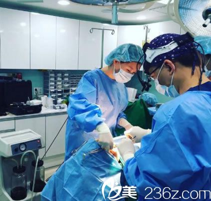 姜永浩院長工作照片 姜永浩院長工作照片