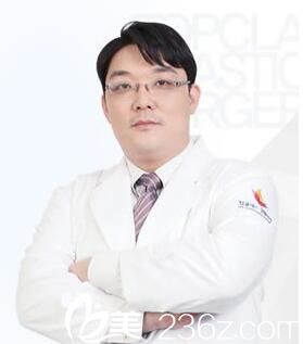韓國Topclass整形外科金行準(zhǔn)