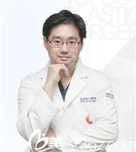 韓國(guó)Topclass整形外科鄭民宇