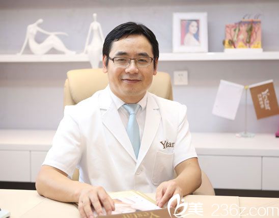 溫州藝星整形譚立文院長(zhǎng)簡(jiǎn)介 溫州藝星整形譚立文院長(zhǎng)簡(jiǎn)介