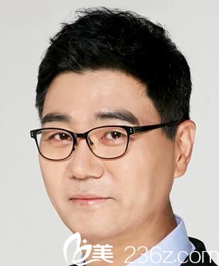 韓國佳輪韓整形外科樸魯爀