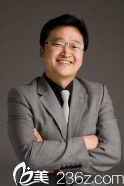  韓國UcanB整形外科醫(yī)院院長金駿昊