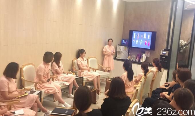 韓國(guó)SHE’S整形外科醫(yī)院培訓(xùn)活動(dòng)