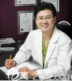 La Foret整形外科李院長 La Foret整形外科李院長