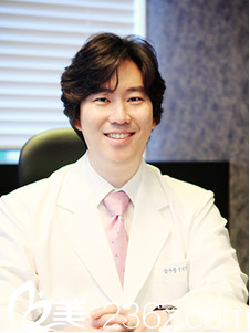 狎鷗亭YK整形外科金勇圭院長(zhǎng) 狎鷗亭YK整形外科金勇圭院長(zhǎng)