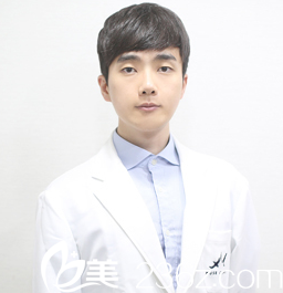 韓國繆慈整形醫(yī)院白承源