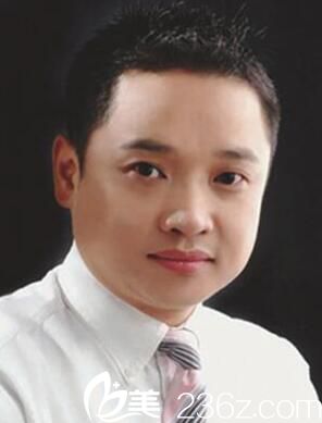 開封新區(qū)華億整形醫(yī)生嚴(yán)偉