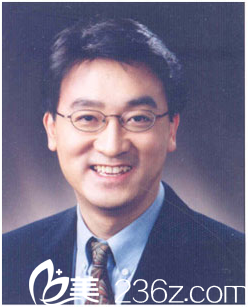 維摩整形外科李在和院長(zhǎng) 維摩整形外科李在和院長(zhǎng)