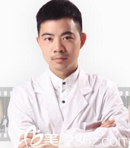 肖興平 瑞美整形技術(shù)院長 肖興平 瑞美整形技術(shù)院長