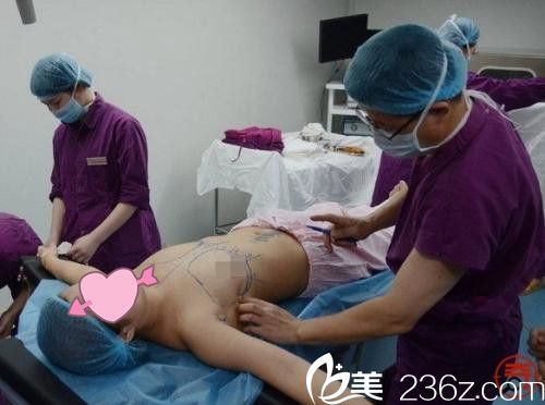 西安高一生醫(yī)療美容醫(yī)院假體隆胸術(shù) 西安高一生醫(yī)療美容醫(yī)院假體隆胸術(shù)