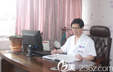 成都星美寶島整形美容科主任楊<!--<i data=20240703-sp></i>--> 成都星美寶島整形美容科主任楊<!--<i data=20240703-sp></i>-->