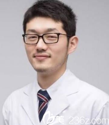 馬行醫(yī)生照片