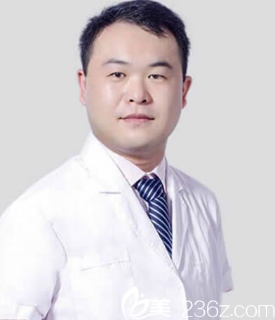 陳運生醫(yī)生照片 陳運生醫(yī)生照片