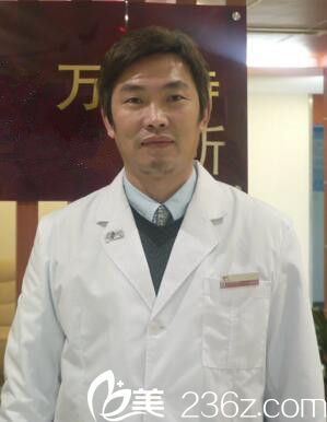 李英春 信陽東方藝美容醫(yī)院特聘醫(yī)生 李英春 信陽東方藝美容醫(yī)院特聘醫(yī)生