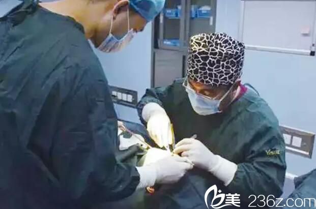 修復(fù)鼻歪斜手術(shù)過程