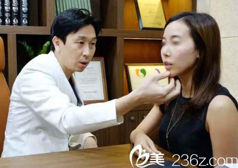 樸炯埈面診求美者 樸炯埈面診求美者