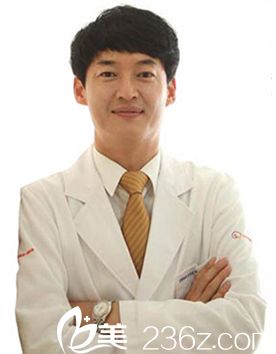 韓國(guó)SKY整形醫(yī)院李壽相院長(zhǎng) 韓國(guó)SKY整形醫(yī)院李壽相院長(zhǎng)