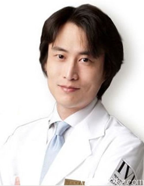 韓國(guó)IVE愛(ài)膚愛(ài)福整形外科醫(yī)院醫(yī)生樸鍾周
