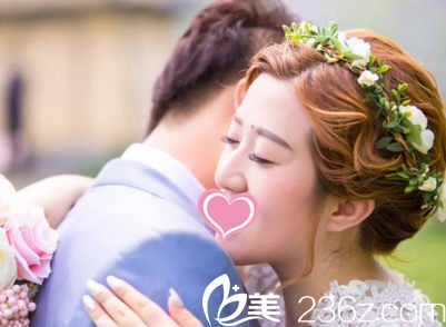 舉行婚禮時(shí)刻 舉行婚禮時(shí)刻