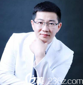 錦州斯美諾整形美容醫(yī)院特約會診醫(yī)生周杰 錦州斯美諾整形美容醫(yī)院特約會診醫(yī)生周杰