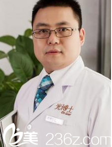 重慶光博士整形美容門診部齊顯龍 重慶光博士整形美容門診部齊顯龍