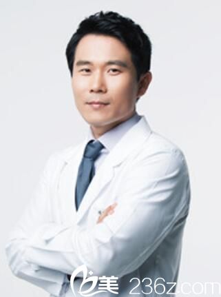 韓國(guó)麗穎整形外科安相泰 韓國(guó)麗穎整形外科安相泰