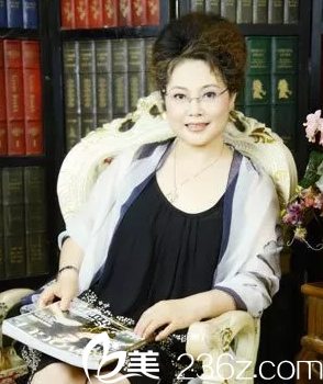 醫(yī)療美容診所金院長(zhǎng)生活照 醫(yī)療美容診所金院長(zhǎng)生活照