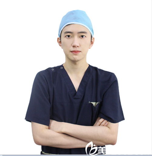韓國狎鷗亭TOPLINE整形醫(yī)院院長崔成綠