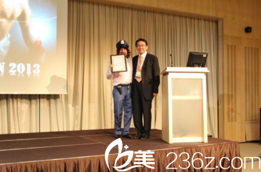 黃院長獲獎合影