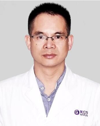 東莞美立方鼻整形向宏偉醫(yī)生