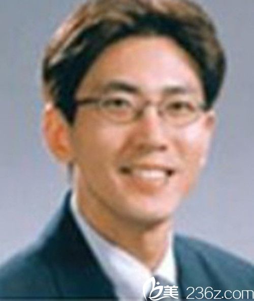 韓國(guó)蘭玫整形皮膚醫(yī)院整形外科醫(yī)生申國(guó)弦 韓國(guó)蘭玫整形皮膚醫(yī)院整形外科醫(yī)生申國(guó)弦