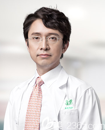 廣州紫馨韓國定制整形美容醫(yī)院金孝憲院長 廣州紫馨韓國定制整形美容醫(yī)院金孝憲院長