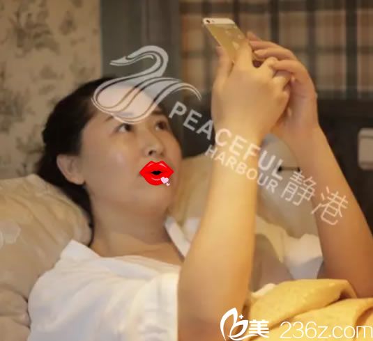 在靜港剛做完埋線手術(shù)效果圖 在靜港剛做完埋線手術(shù)效果圖