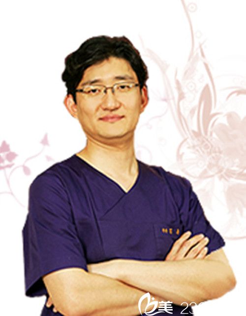 韓國(guó)玫瑰(ROSE)整形外科院長(zhǎng)金鐘燁 韓國(guó)玫瑰(ROSE)整形外科院長(zhǎng)金鐘燁